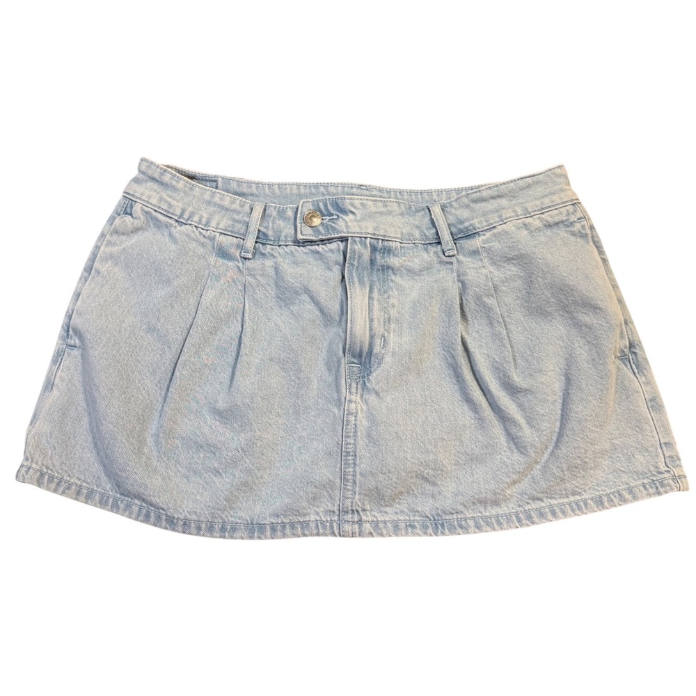 American Eagle Light Wash Denim Micro Skort‎ Built-In Shorts (size tag removed)